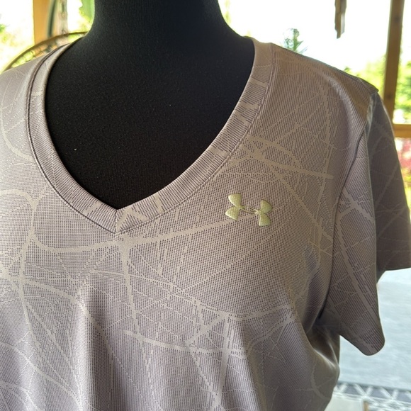 Underarmour | HeatGear V-Neck Marble Jacquard T- Shirt - Picture 6 of 9